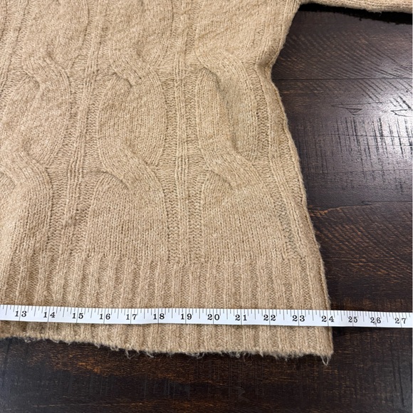 American Eagle Cable Knit Sweater Beige Tan Oversized Cozy Crewneck M - Picture 7 of 8